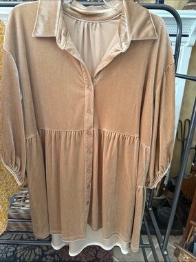 Women's Tan Velvet Button-Front Tunic Top 0071
